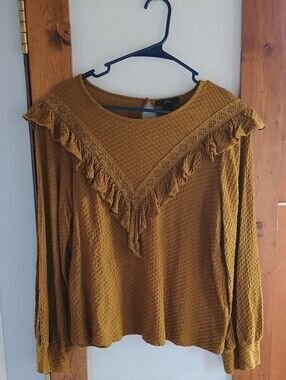 J.CREW Ruffle Trim Honeycomb Knit Blouse Top Shirt Keyhole Sz M boho